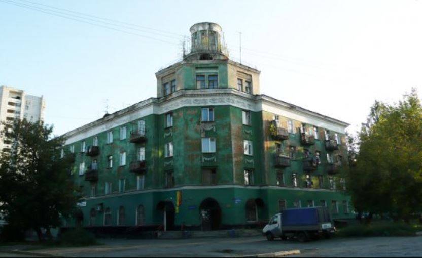 ​В Перми продают помещение в «Доме грузчика». Возле здания снимали «Реальных пацанов»