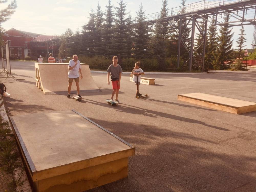 ​В Перми начал работать мобильный скейт-парк