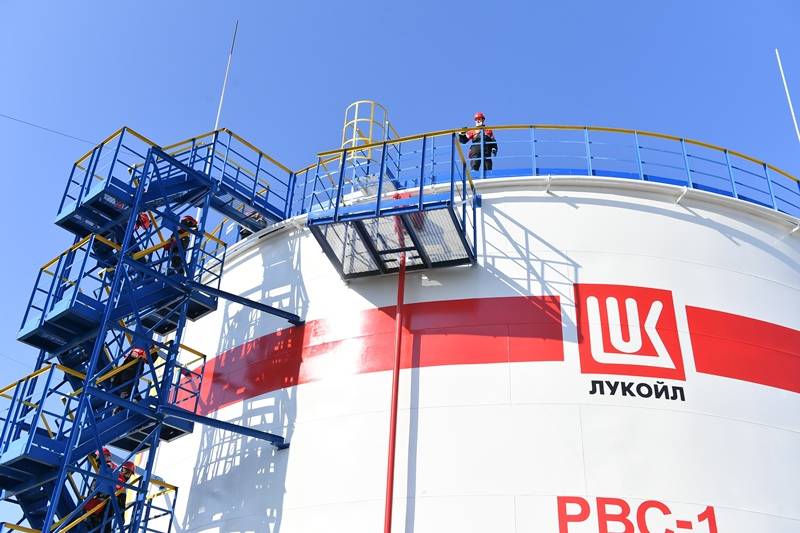 У пермских нефтяников – новый коллективный договор. Суммы некоторых выплат увеличены в разы