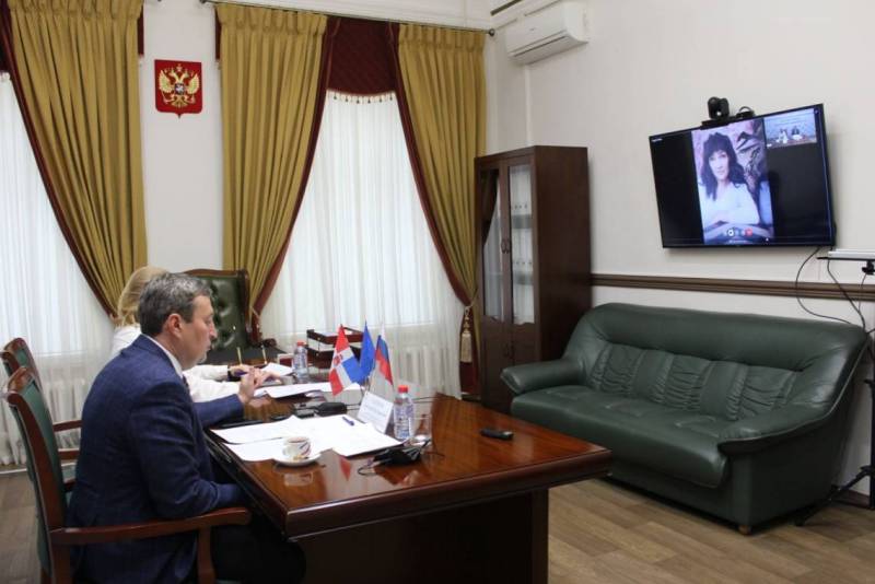 Прием граждан в  приемной «Единой России» провел депутат Госдумы Дмитрий Сазонов