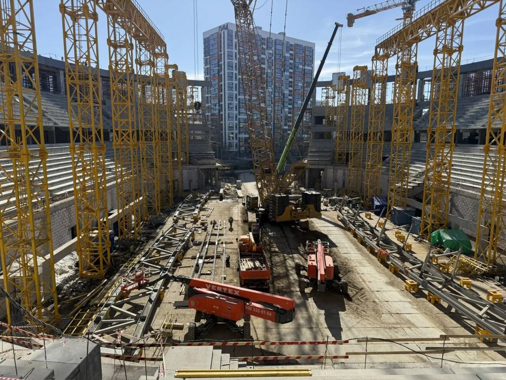 В районе новой арены у ДКЖ оборудуют три парковки на 600 мест 