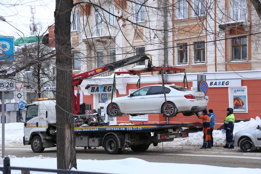 С начала года в Пермском крае приставы арестовали 850 автомобилей за долги