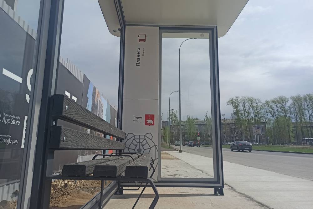 У ТРЦ «Планета» установили остановочные павильоны для автобусов