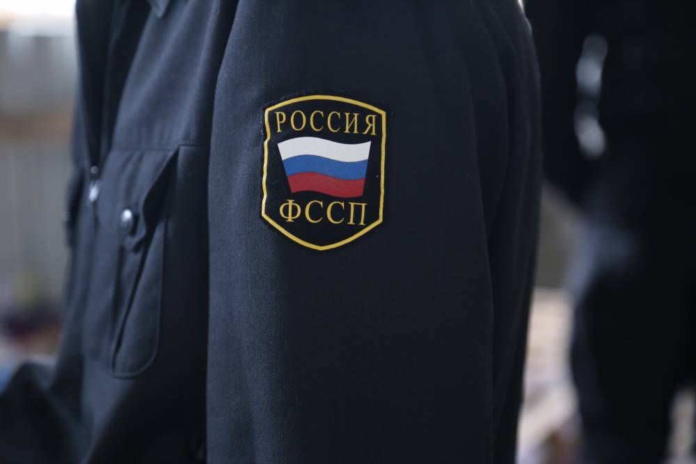 ​Из-за долга в 5 млн рублей на двух этажах бизнес-центра «Синица» арестовали офисы