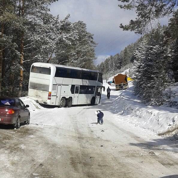 ​В Пермском крае автобус с туристами попал в ДТП