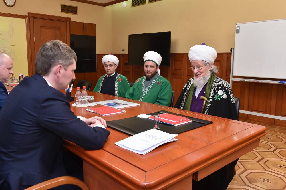 ​В Перми начал работу VIII межрегиональный форум «Мусульманский мир — 2018»
