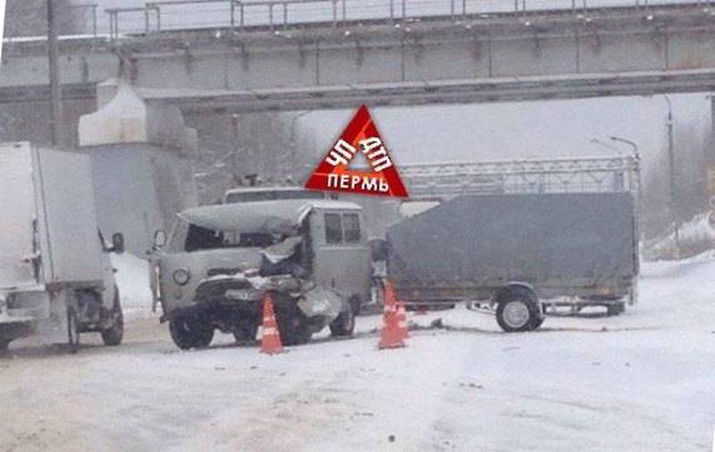 В Перми в ДТП у Чусовского моста пострадали два человека