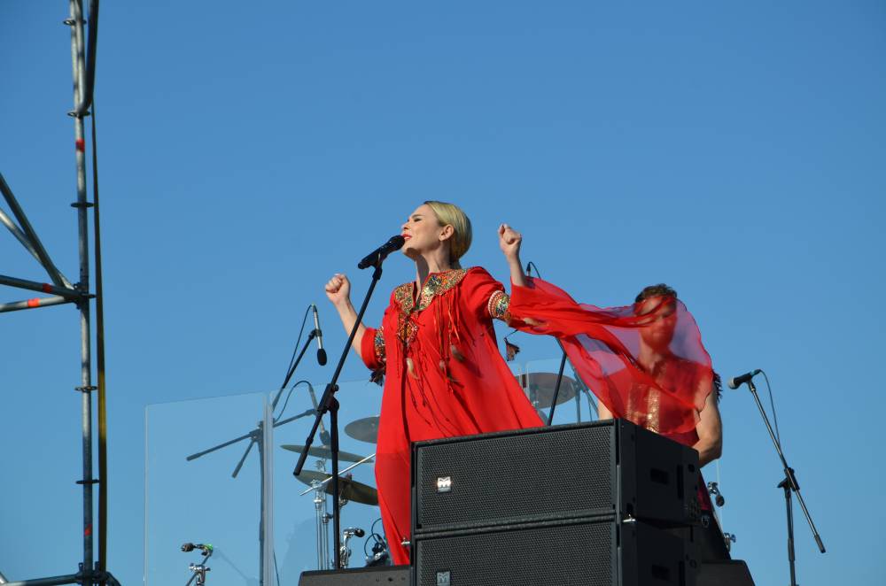 Танец на грани облаков. На фестивале «Крылья Пармы» (6+) гостям показали высший пилотаж в небе