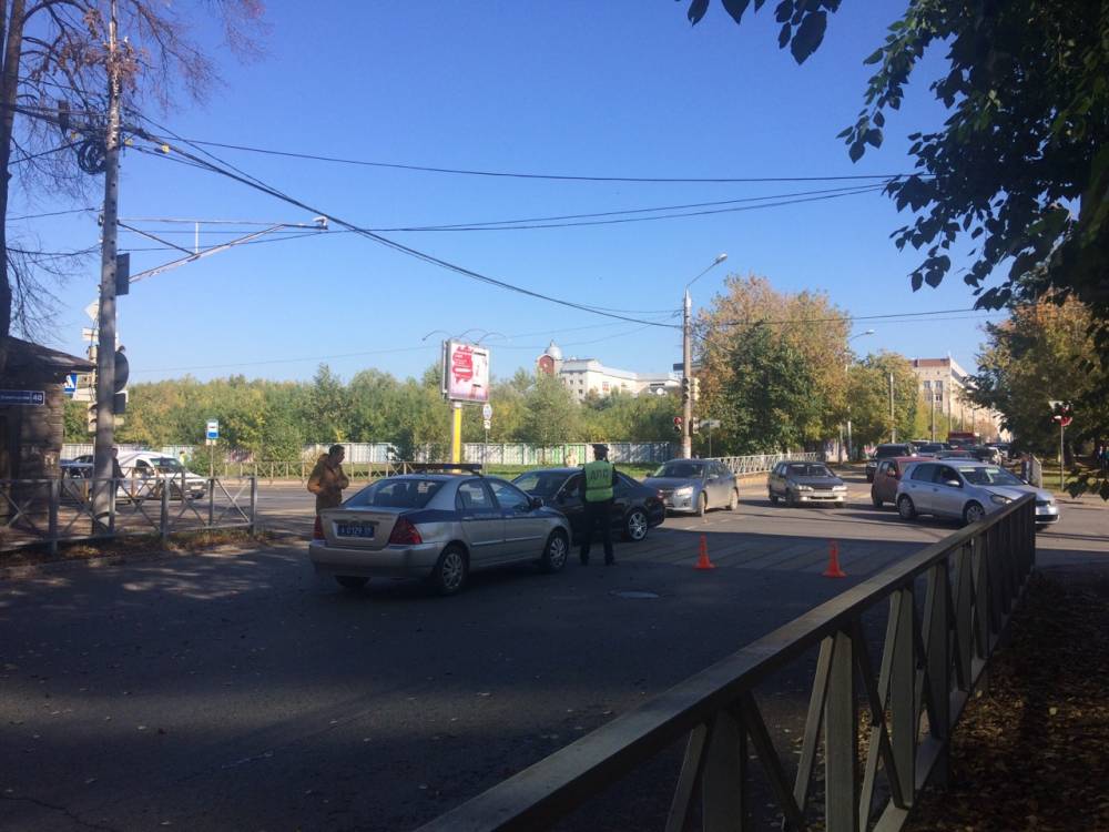 Из-за пожара в центре Перми перекрыли движение 