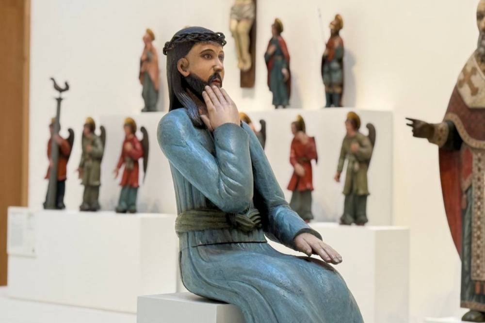 Пермские боги встречают гостей. На этой неделе пройдут Дни открытия новой галереи