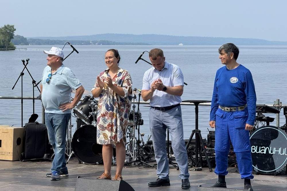 Брызг и зрелищ. В Осе прошел IX ежегодный фестиваль «БерингАкваФест» (6+)
