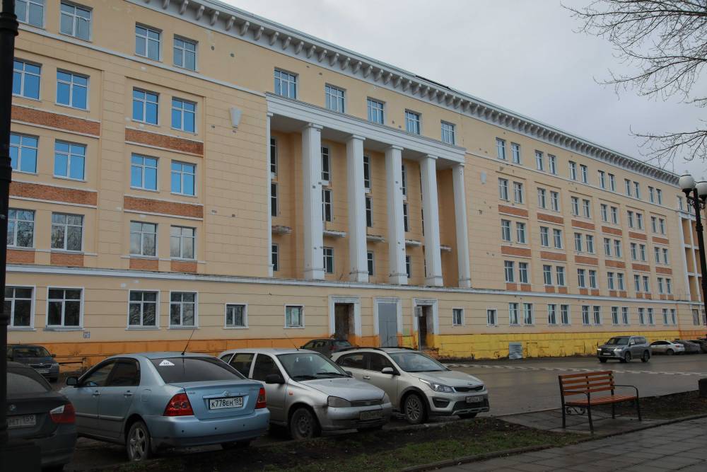 В подготовку здания бывшего ВКИУ к зиме вложили 4,5 млн рублей