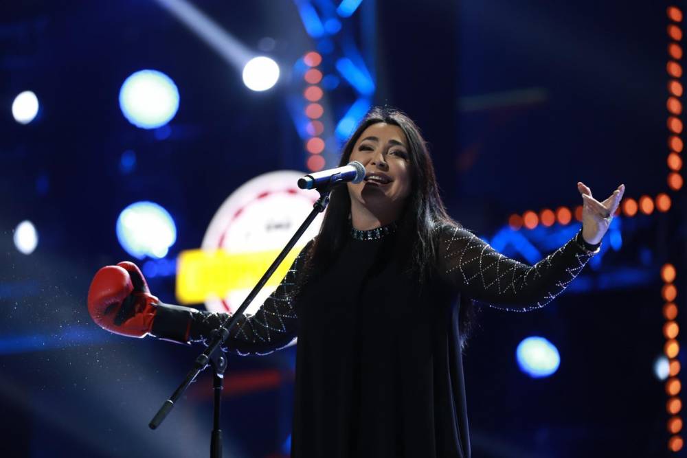 ​Певица Лолита отдаст гонорар от концерта в Перми одной из семей погибших в Кемерове 