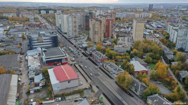 ​В Перми после реконструкции запущено четырехполосное движение по ул. Карпинского 