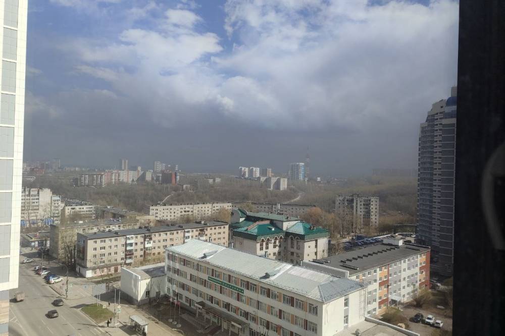 В Перми проверят качество воздуха после пожара на промышленном объекте