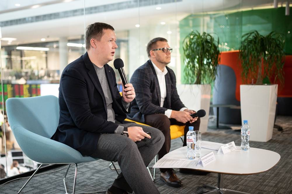 Деньги безналичный счет любят