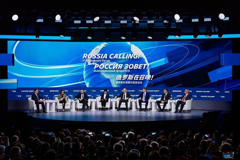 ​ВТБ в 2025 году завершит более 440 проектов по обновлению офисов