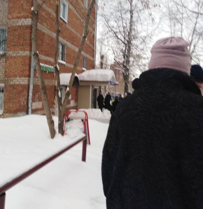 Пермяки жалуются на очереди за бесплатными транспортными картами