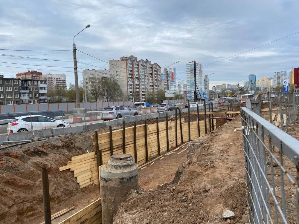 В Перми на шоссе Космонавтов в рамках продления улицы Крисанова начались работы на путепроводе 
