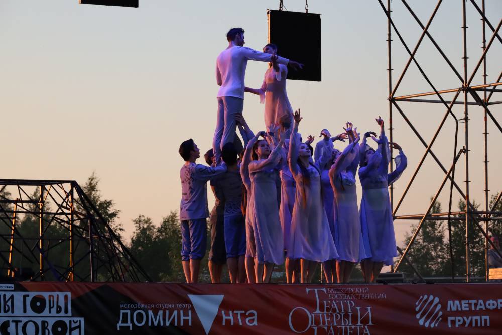 Феномен природы и искусства. Открытие  «Тайны горы Крестовой» посетили более 8500 зрителей