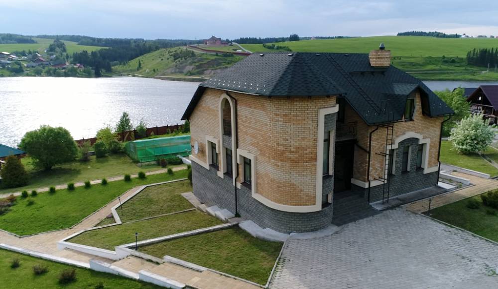 В Пермском крае самый дорогой дом с приватным пляжем продается за 35 млн рублей