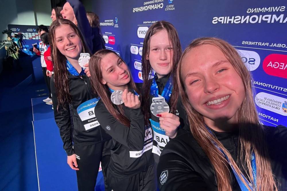 ​Пермячка Кира Манохина завоевала «серебро» на юниорском чемпионате мира по плаванию