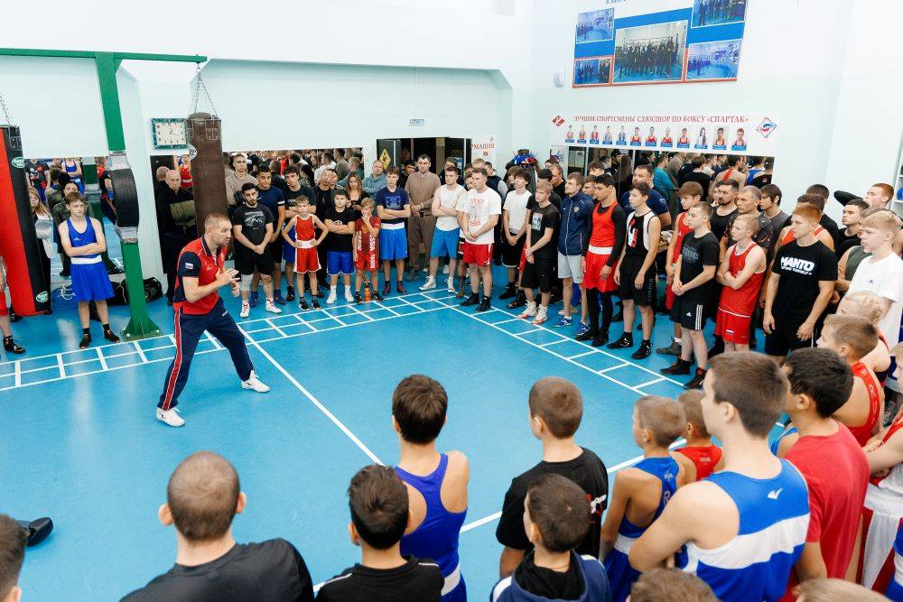 Двухдневный визит  чемпиона мира  и мастера спорта международного класса по боксу в Перми