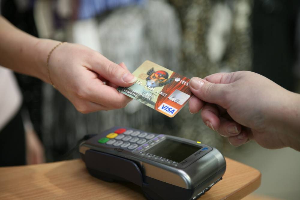 Число новых кредитных карт, выданных банками в Пермском крае, выросло почти на 70%