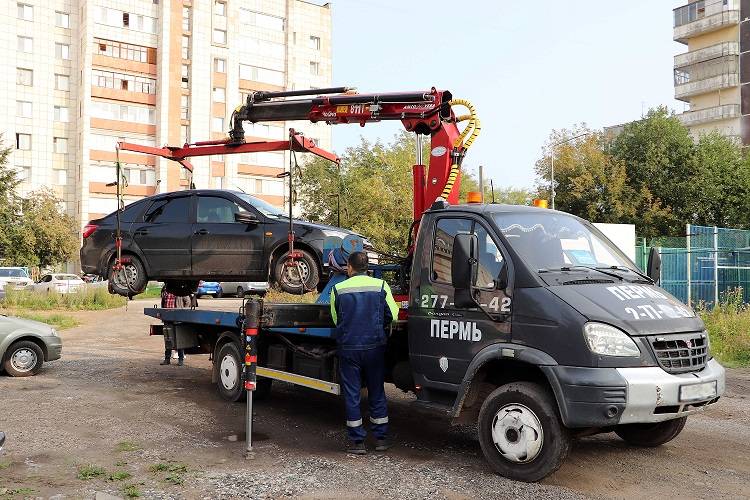​В Перми и Краснокамске арестовали автомобили и бытовую технику должников за тепло