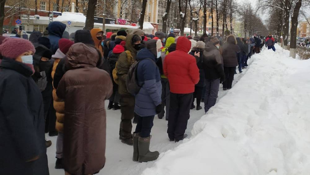 ​Оппозиционное шествие в Перми закончилось массовыми задержаниями