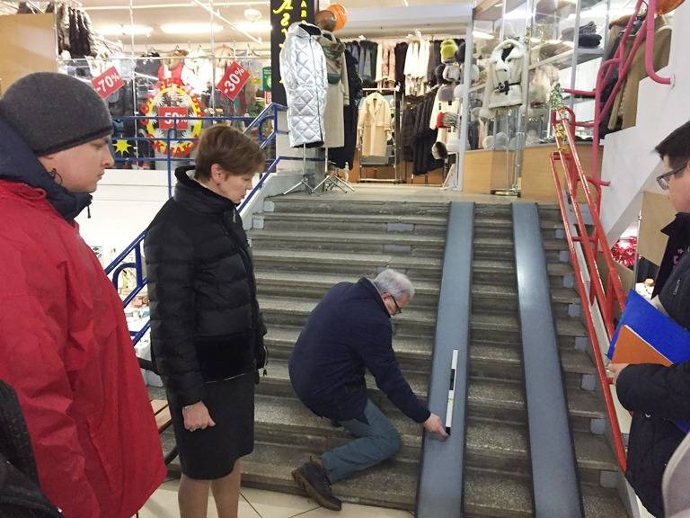 ​«Единая Россия» начала проверку доступности пермских торговых центров для инвалидов 