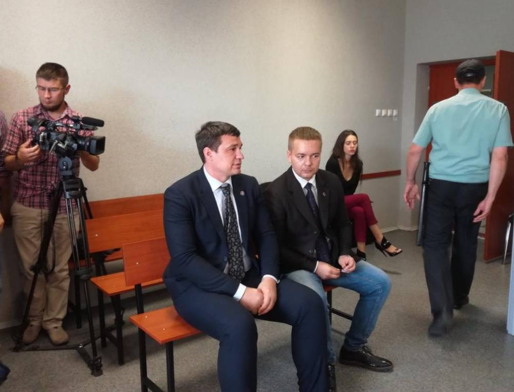 Обвиняемые представили в суде свою версию конфликта с DJ Smash. Стороны перешли к прениям