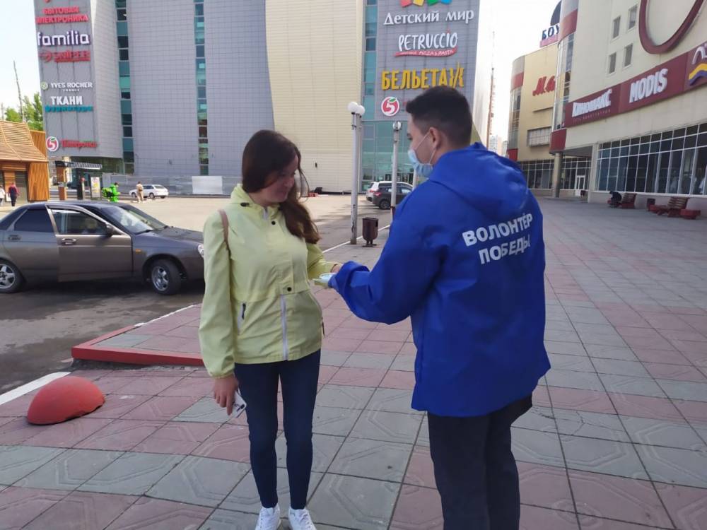 ​Игорь Сапко передал около 10 тысяч медицинских масок волонтерскому центру для раздачи пермякам
