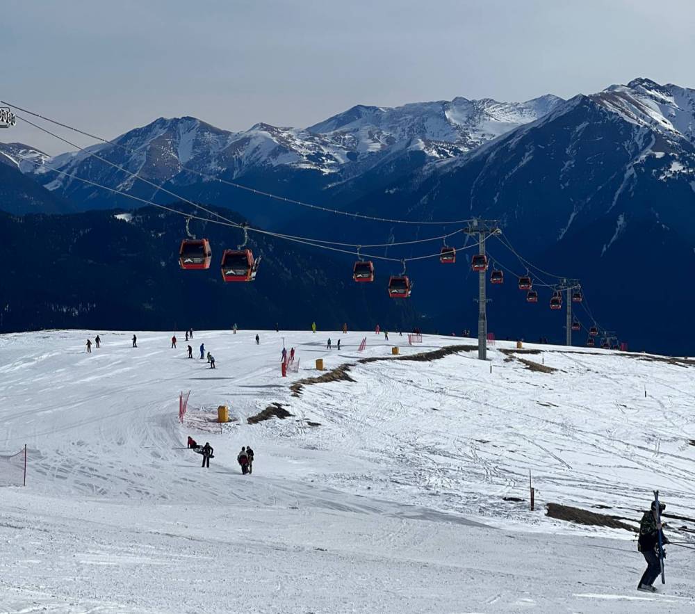 Сочи и Шерегеш стали популярными зимними направлениями у пермских горнолыжников