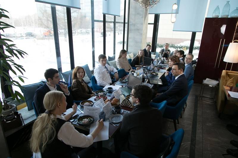 Нашел кирпич на стройку