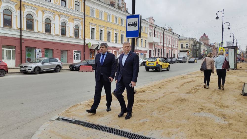 ​Глава Перми поручил завершить ремонт тротуаров на участке ул. Сибирской к 15 мая
