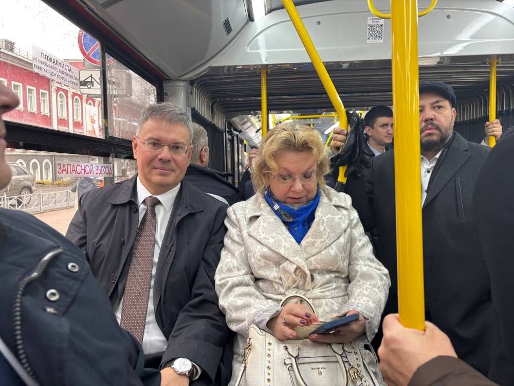 В транспорте о транспорте. Часть пленарного заседания Пермской Думы прошла в автобусе