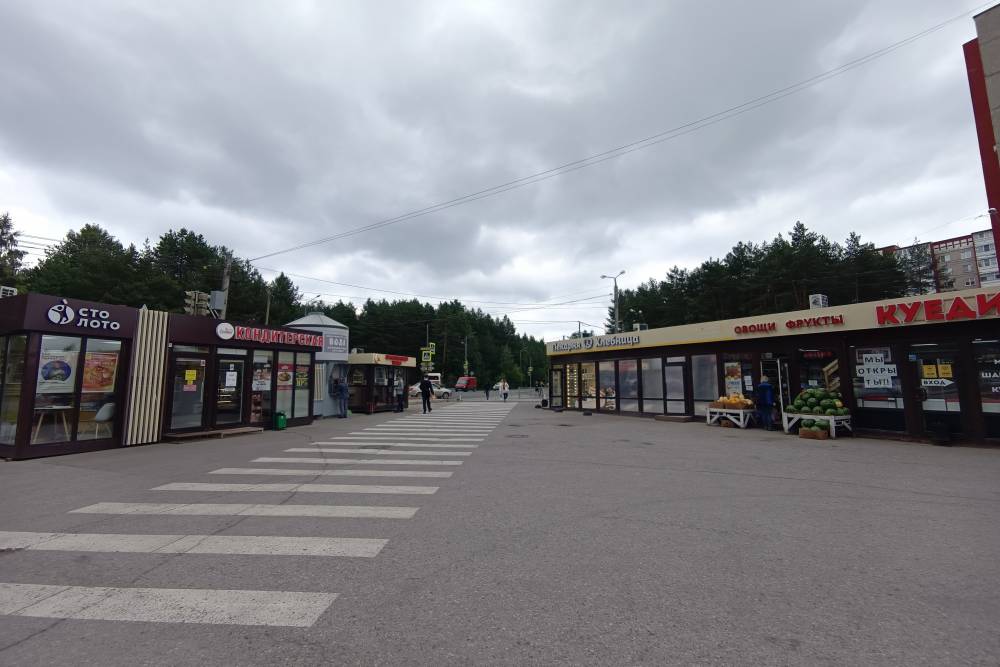 Суд отказал администрации Перми в иске о демонтаже киосков у ТЦ «Времена года»