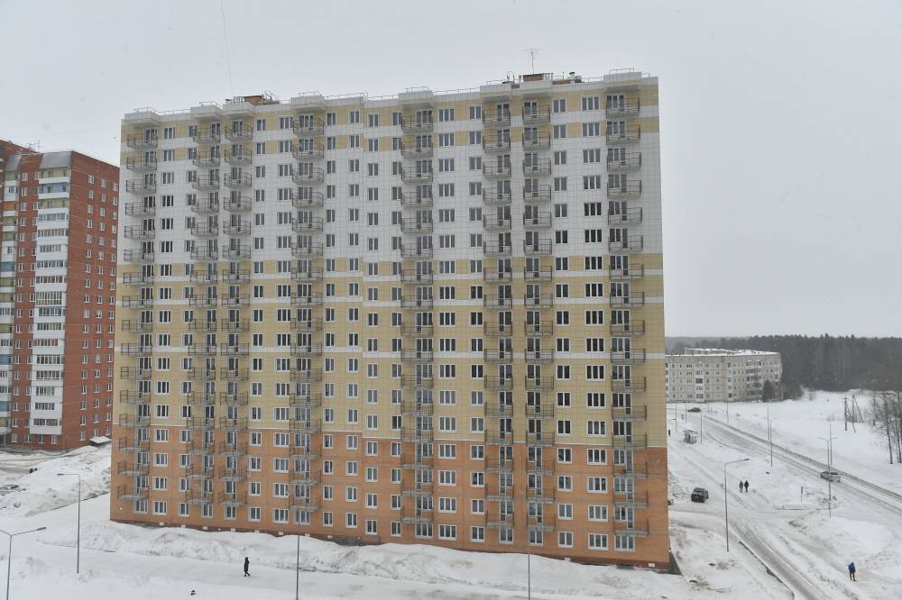 ​В Березниках будущим собственникам квартир в новом доме в ЖК «Любимов» начали выдавать ключи