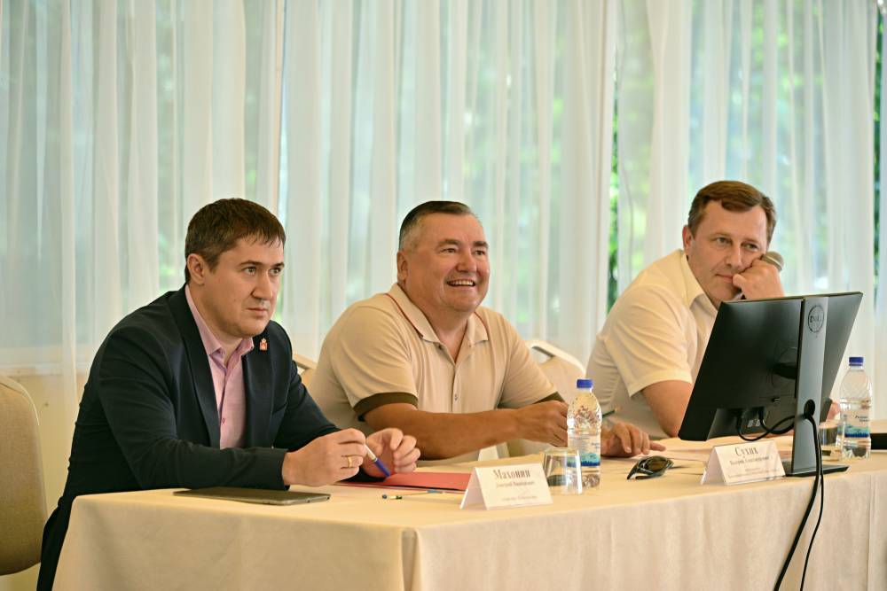 ​Губернатор и депутаты краевого парламента обсудили проекты с привлечением частных инвестиций