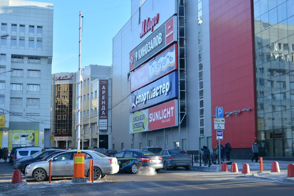 Sunlight сообщил о закрытии магазина в ТРК «Колизей Cinema», в УК «РИАЛ» это опровергли