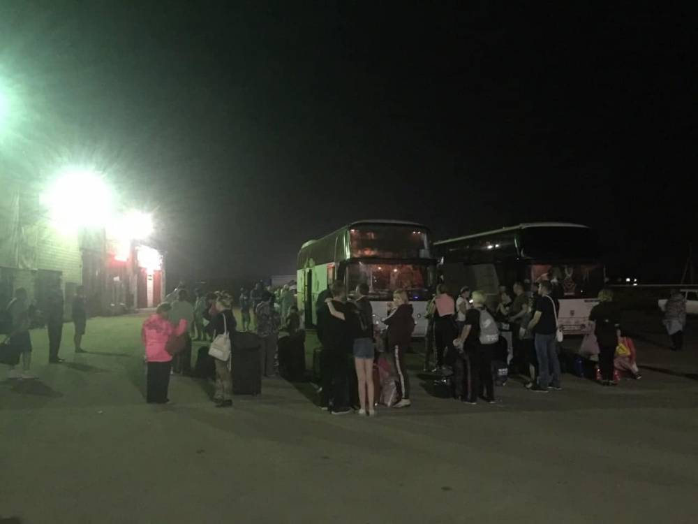 ​Пермские туристы, возвращавшиеся из Крыма, простояли восемь часов под Ижевском