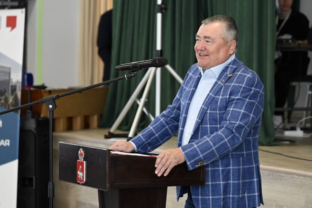 Спикер Заксобрания Валерий Сухих поддержал идеи по развитию молодежных пространств Прикамья