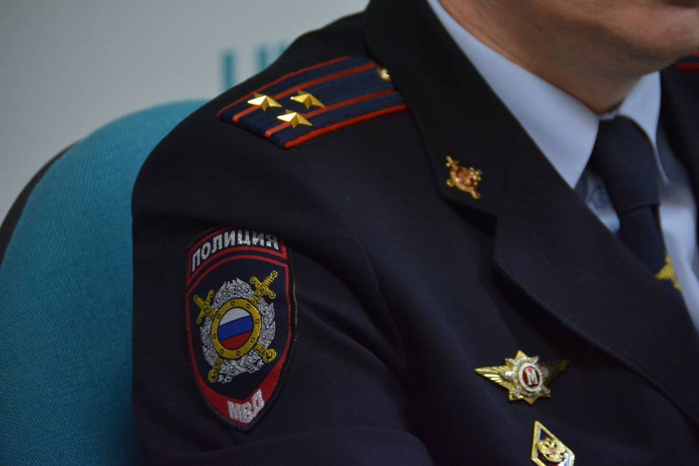 ​В Прикамье полицейские вернули дочери ветерана похищенные медали 