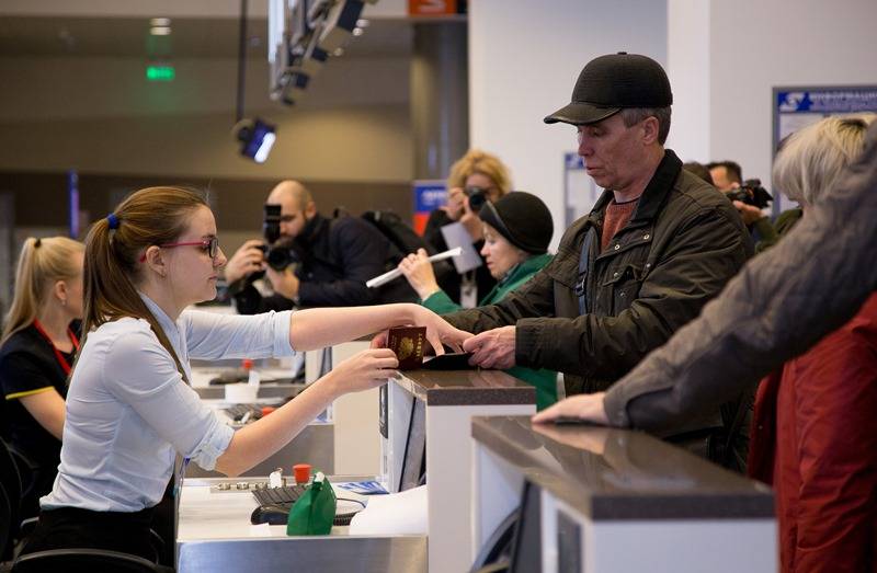 За два месяца из-за границы вернулись более 235 тысяч соотечественников