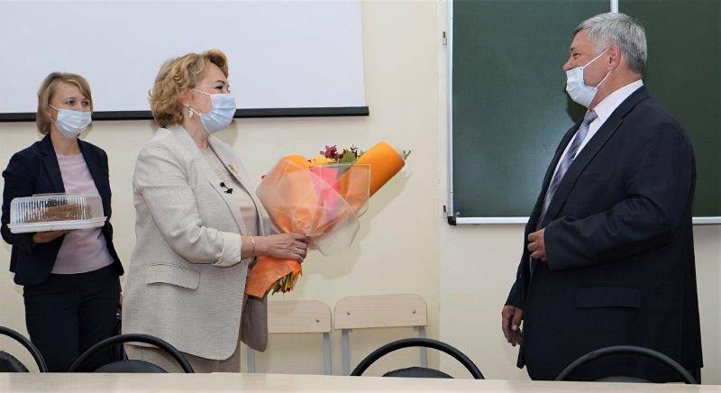 ​«Азот» вручил стипендиальные сертификаты лучшим студентам