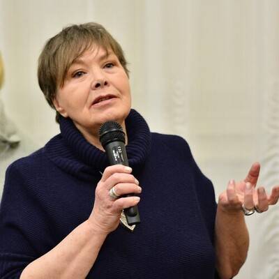 Какое послание вы бы отправили себе из 2024-го в 2004-й год?