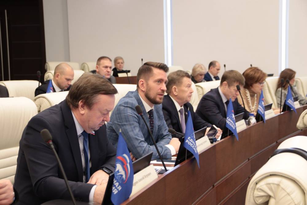 ​Почетными гражданами Пермского края стали Александр Иноземцев и Анатолий Касатов