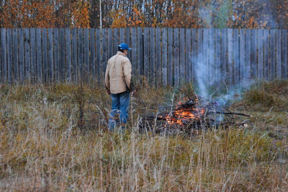 Власти Перми предупредили о штрафах за пожар на приусадебном участке