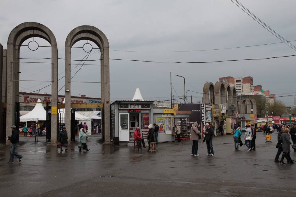 Власти изучают законность размещения торговых объектов перед Центральным рынком в Перми